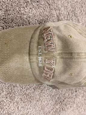 New York Embroidered Baseball Cap - Olive